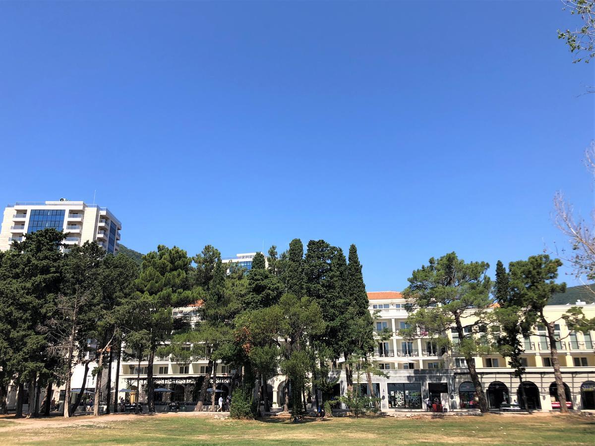 Beachfront Fontana 20 Budva Bagian luar foto