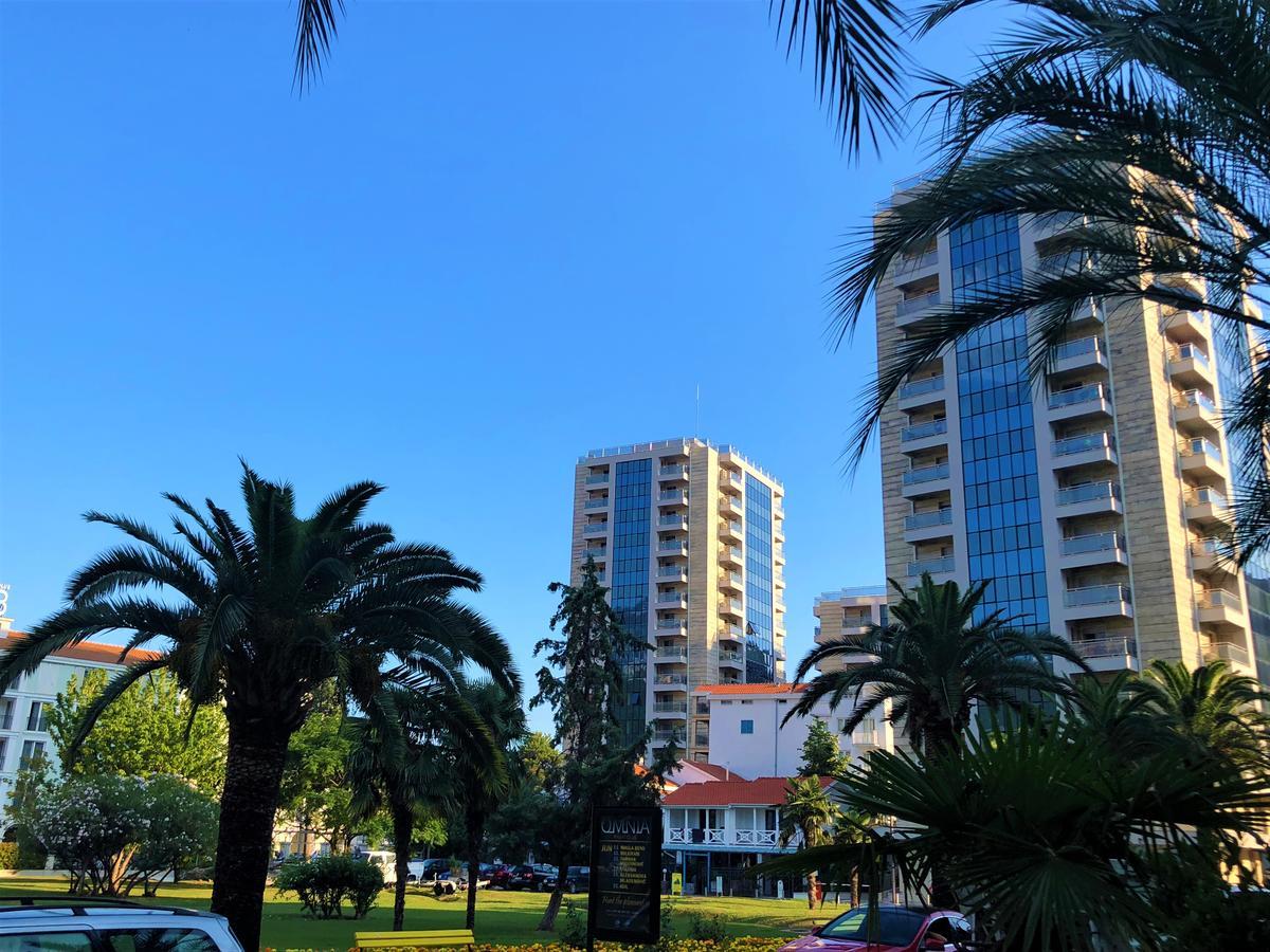 Beachfront Fontana 20 Budva Bagian luar foto