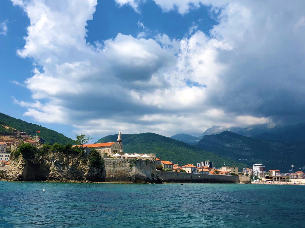 Beachfront Fontana 20 Budva Bagian luar foto